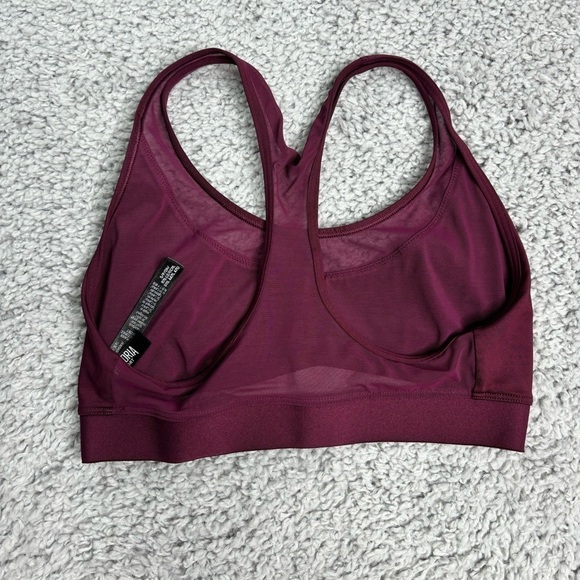 Victoria's Secret Sports Bra Womens Small Sheer Mesh Detail Crossover Front - Picture 2 of 4